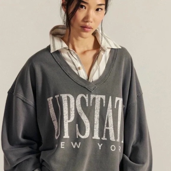 Free People Venice V-neck Graphic Sweatshirt in Washed Black Combo - Picture 3 of 6